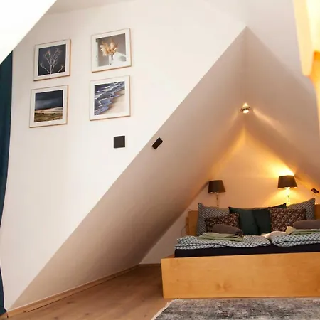 Apartament Fewoneustadt-02 *