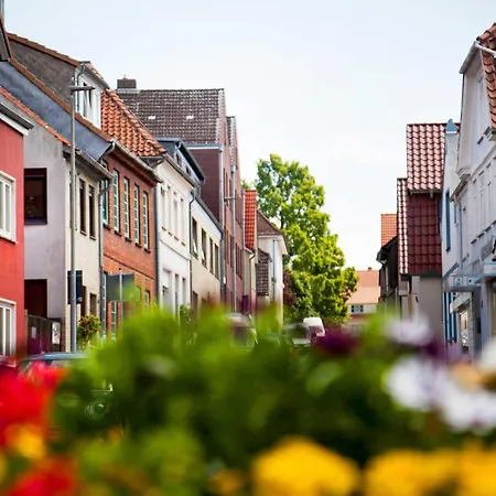 Fewoneustadt-02 Apartman *